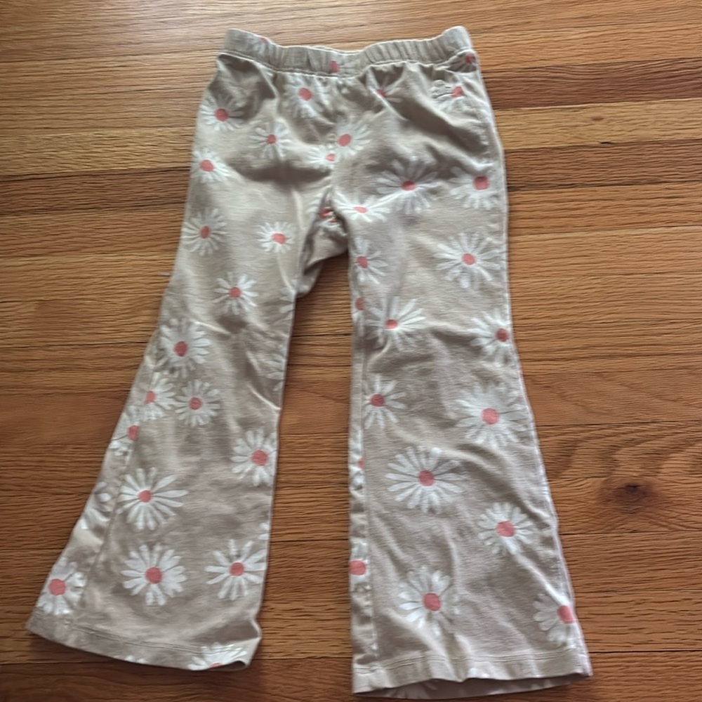 Girls 3 T Gap floral flare leggings excellent condition